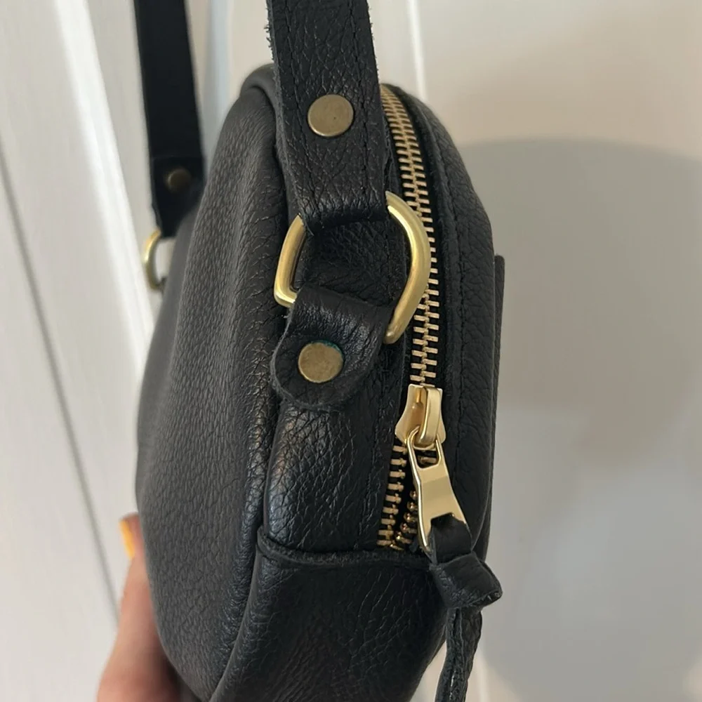 Portland Leather Pebbled Leather Black Round Crossbody Bag - Picture 9 of 10